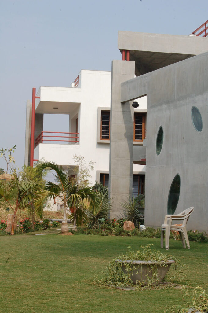 Residence at Greenwood with Green Architecture