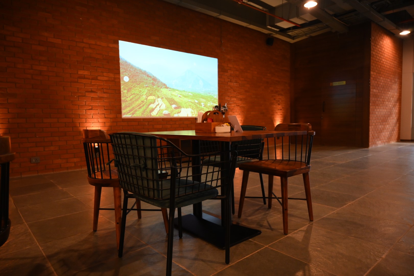 hangout cafe_9306