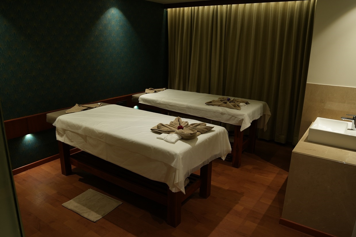 Rooms & Spa